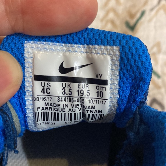 Brand new Nike shoes 4c never worn - Picture 3 of 3